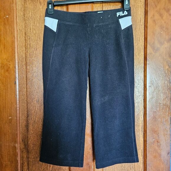 FILA Sport Women's Black Long Shorts Capri Pants Size Small – Workout Shorts - Picture 1 of 9